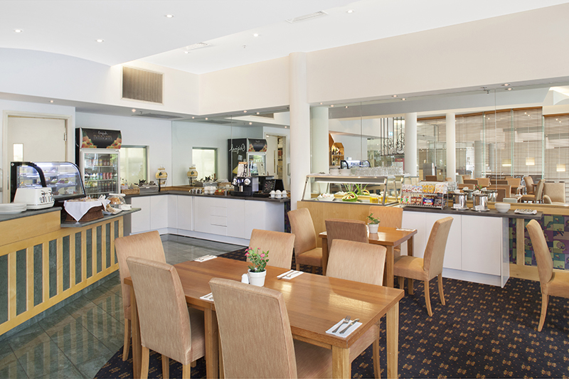 Metropole Central dining and breakfast